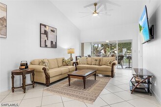 Building Photo - 760 Wiggins Lake Dr
