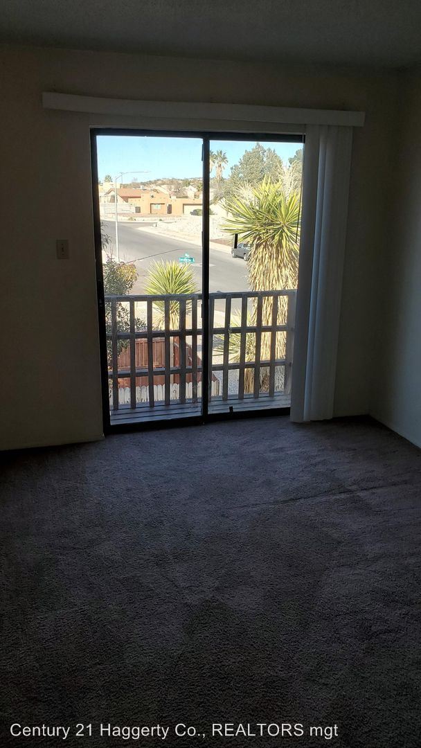 Foto del edificio - 3266 Executive Hills Rd