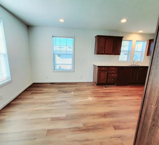 Building Photo - 9269 Windjammer Dr