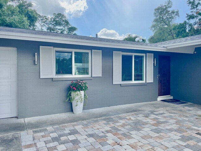 Foto del edificio - Newly Remodeled 3 Bedroom 2 Bathroom House...