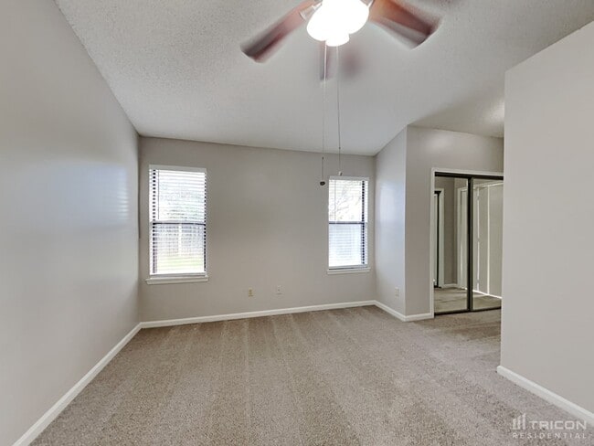 Building Photo - 71 Naugatuck Dr