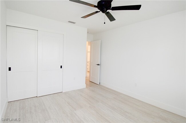 Building Photo - 1435 Curlew Ave