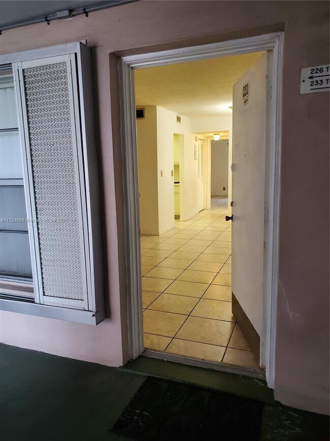 Foto del edificio - 3061 NW 47th Terrace