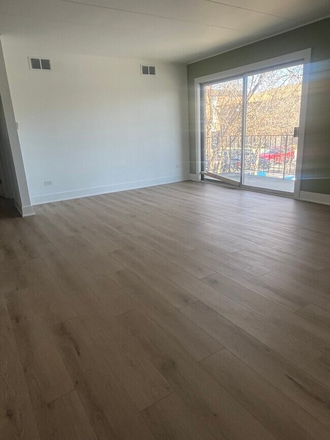 Foto del edificio - 11035 Keating Ave