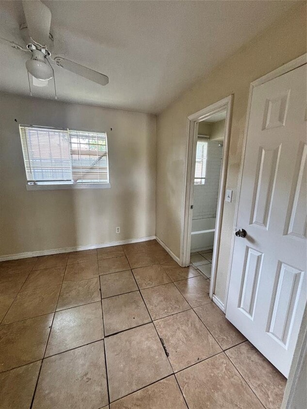 Building Photo - 1208 Bundrant Dr