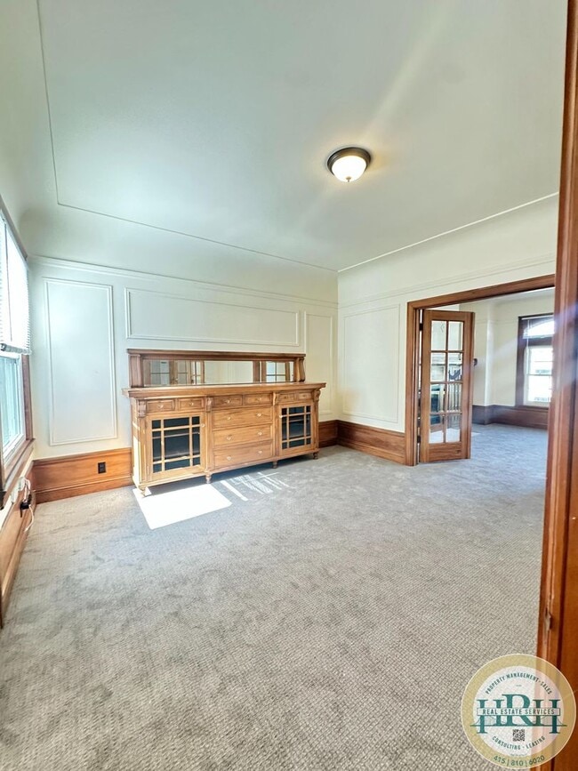 Building Photo - Charming 3BR|1.5BA Home in the Heart of th...