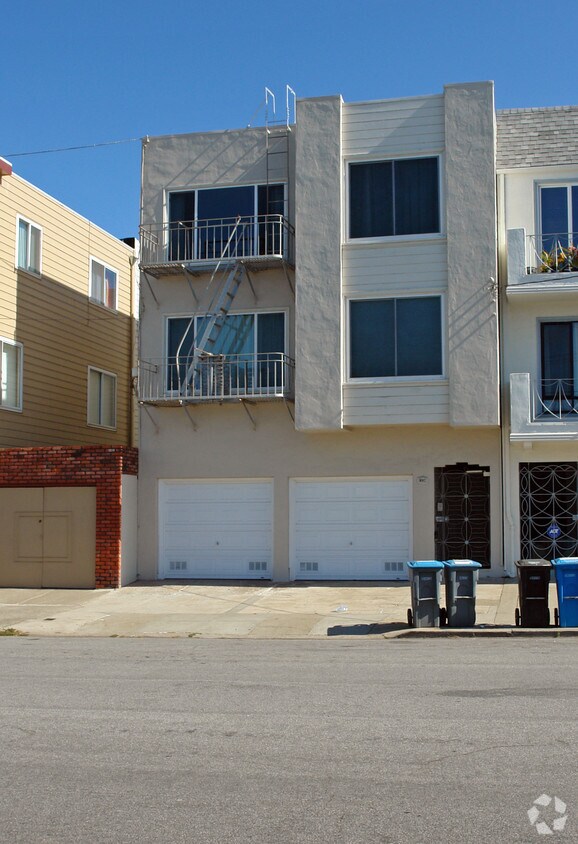 Primary Photo - 2338 Vicente St