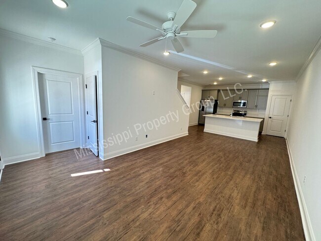 Foto del edificio - 721 Southview Dr