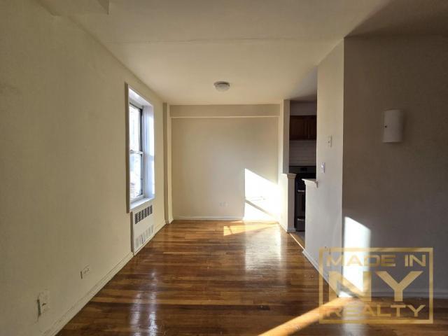 Building Photo - 1 bedroom in WOODSIDE NY 11377