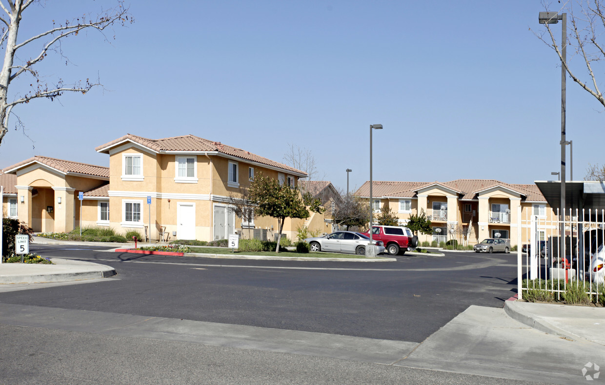 Building Photo - Park View Village