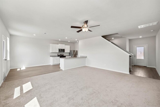 Foto del edificio - 8227 Blooming Meadow Ln