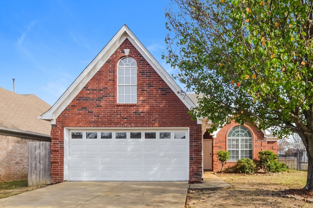 Foto principal - 8180 Cross Point Dr