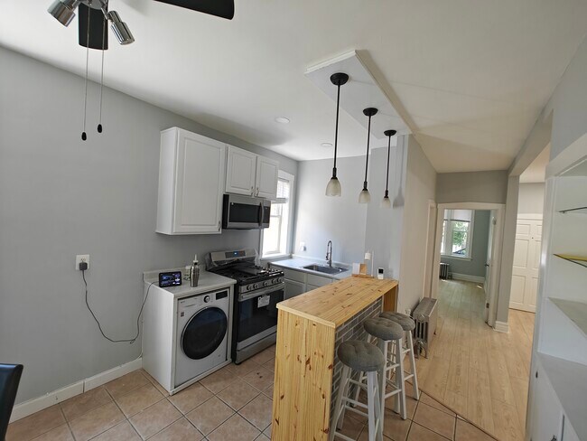 Foto del edificio - 3420 W 38th Pl