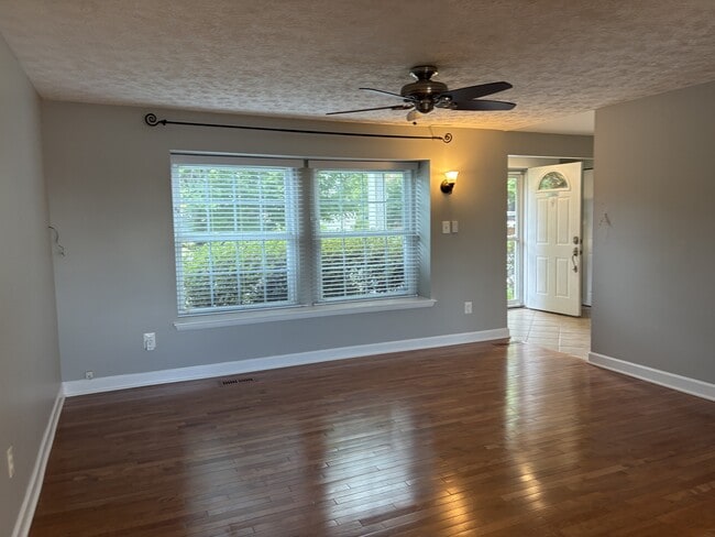 Building Photo - 412 Kojun Ct