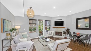 Gas Fireplace! - 1428 W Farragut Ave