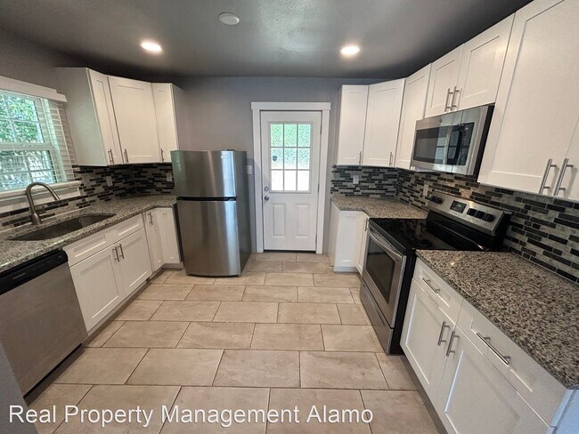 Foto del edificio - 3 br, 1 bath House - 1907 Burnet Street