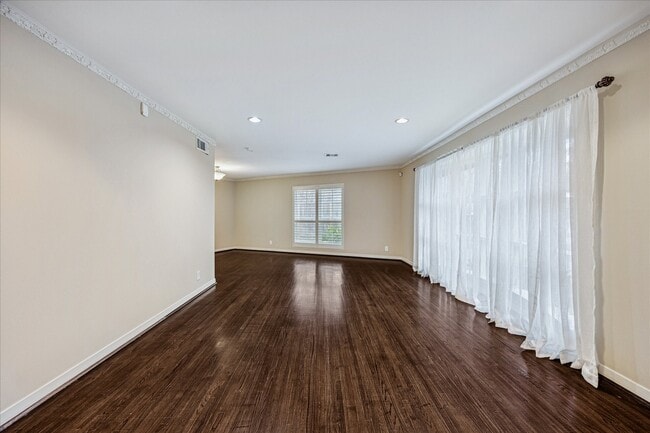 Building Photo - 9106 Riddlewood Ln