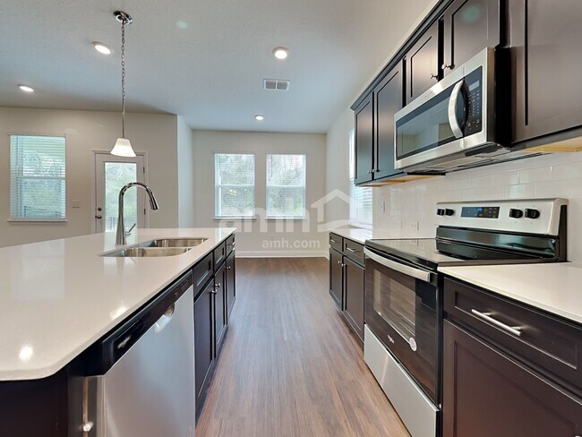 Foto del edificio - 6363 Emerald Hls Wy