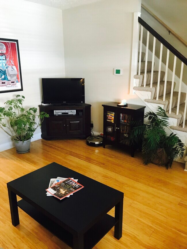 Foto del edificio - 4342 Newport Ave