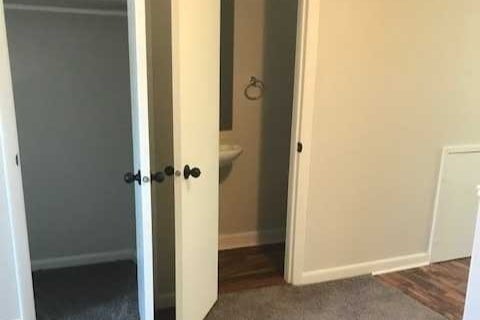 Foto del edificio - 1878 Spring Dr