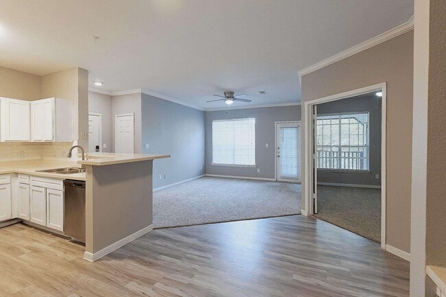 Interior Photo - The Club at Stablechase