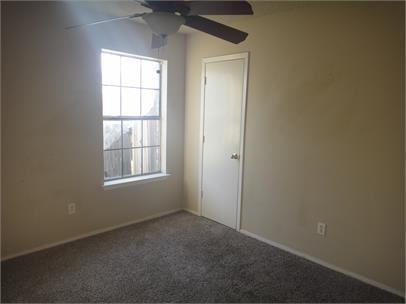 Foto del edificio - 504 Kings Way Dr