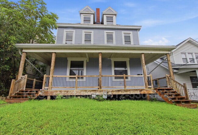 Building Photo - 27 E Orchard Ave