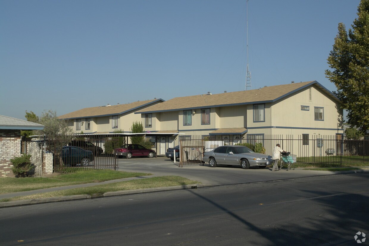 Primary Photo - 2318 Martin L King Jr Blvd