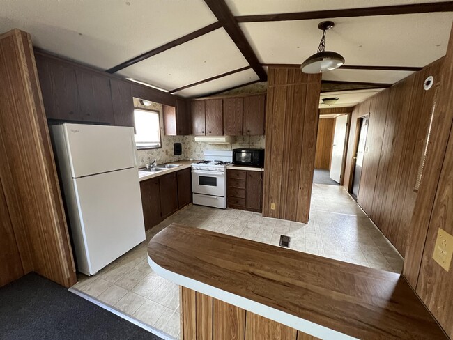 Foto del edificio - 104 Harris Ct