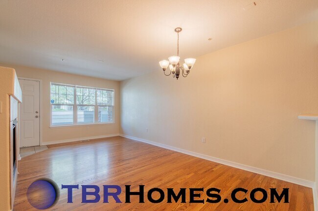 Foto del edificio - 14300 Waterside Ln