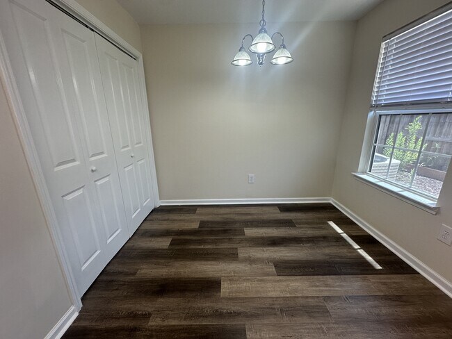 Building Photo - 136 Harvest Ct