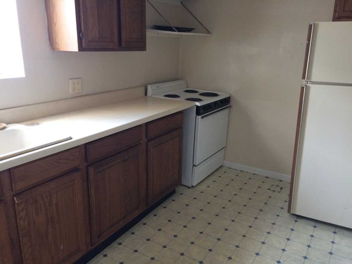 Primary Photo - 110 Ridge St