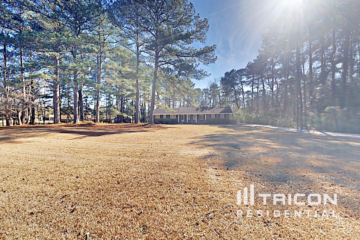 Foto principal - 2895 Elizabeth Ln