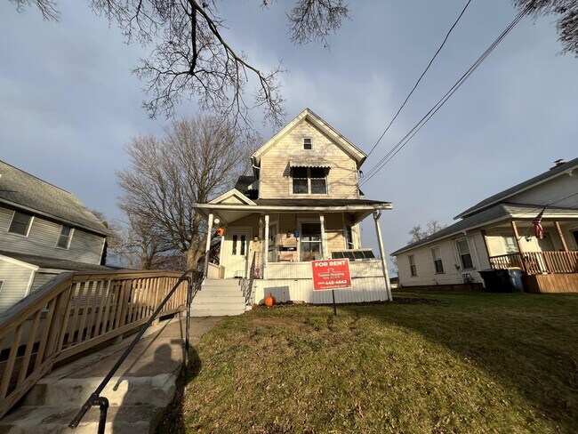 Building Photo - 260 Chestnut St