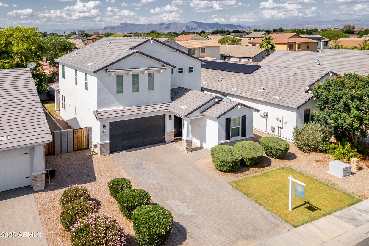 Foto principal - 512 E Bamboo Ln