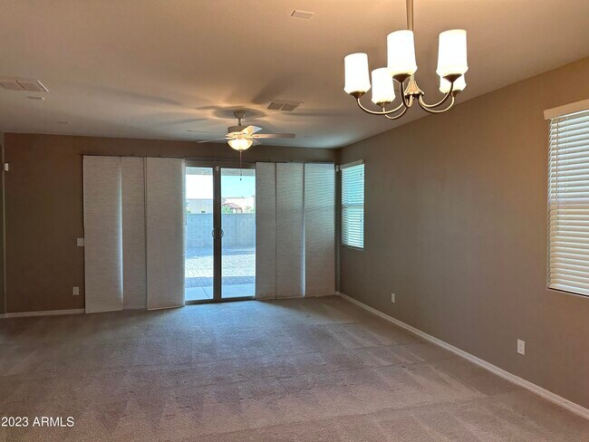 Building Photo - 41398 W Somerset Dr