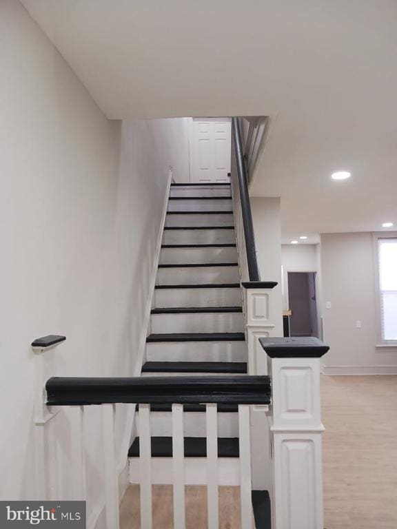 Foto del edificio - 265 W Fisher Ave