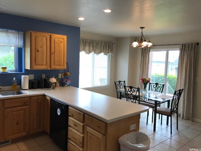 Foto del edificio - 1297 S 1430 E