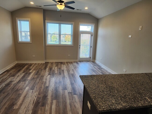 Foto del edificio - 6337 S Ellis Ave