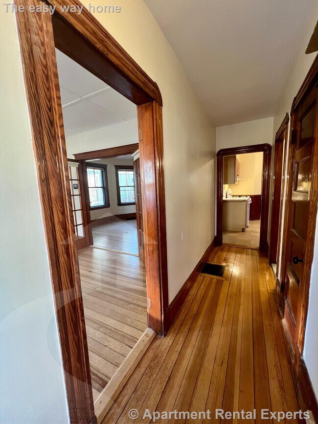 Foto del edificio - 19-21 Gold Star Rd Unit #1