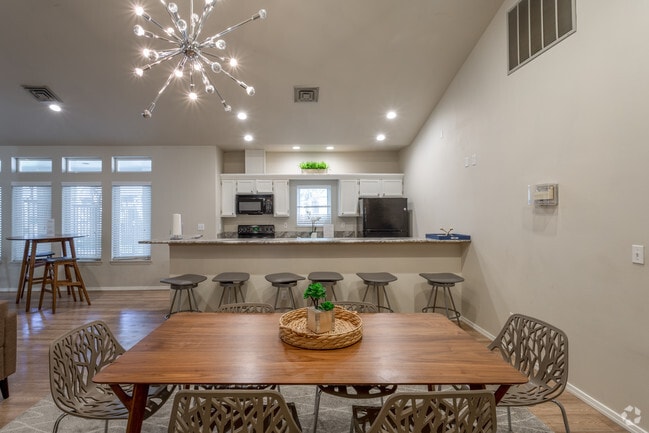 Clubhouse - Richland Court Apartments