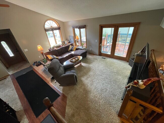 Foto del edificio - 5858 Red Cherry Ln