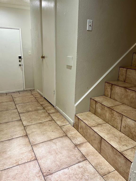Foto del edificio - 7700 Creekbend Dr
