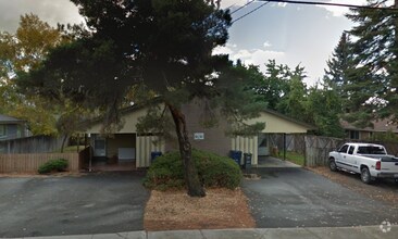 Building Photo - 1104 E 14th Ave