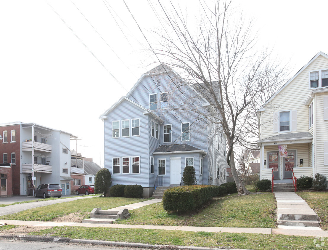 Foto del edificio - 191-193 Whiting Ln