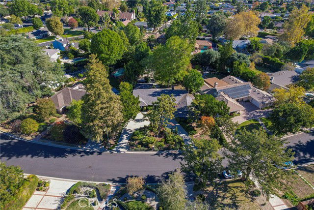 Foto del edificio - 9356 Beckford Ave