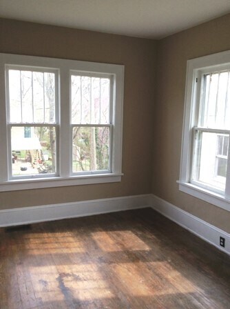 Building Photo - 301 Jackson Ave