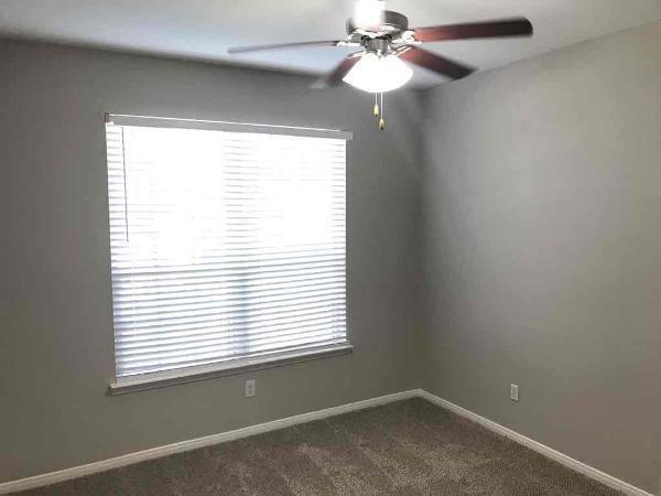 Foto del edificio - 22530 Fosters Park Ct