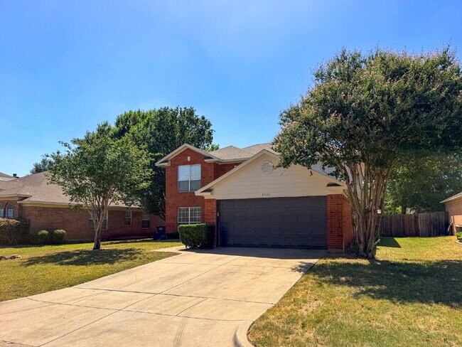 Foto del edificio - 4-Bedroom, 2.5-Bath, 2 Story Home in Fort Worth!