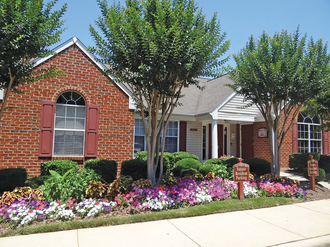 Clubhouse - River Birch at Town Center Apartments